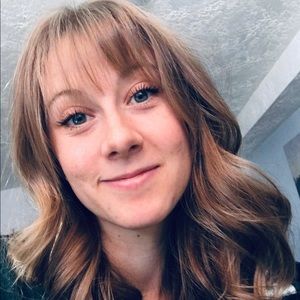 Meet your Posher, Karis